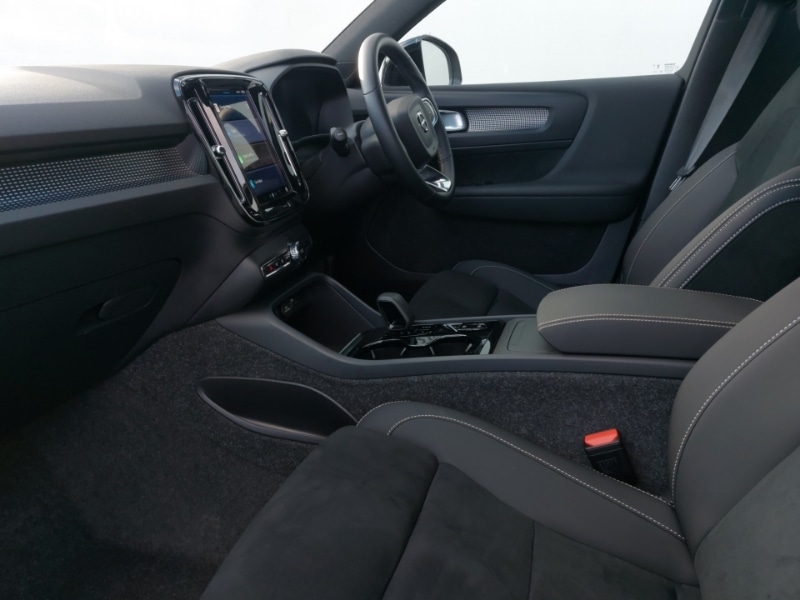 Used Volvo XC40 2024 for sale - 76362155: Photo 5