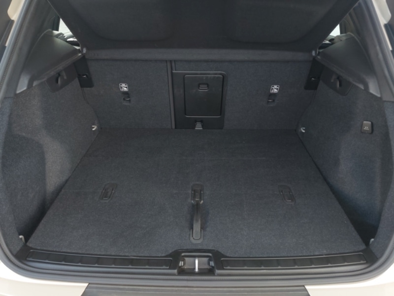 Used Volvo XC40 2024 for sale - 76362155: Photo 8