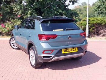 Used Volkswagen T-Roc 2023 for sale - 79069768: Photo