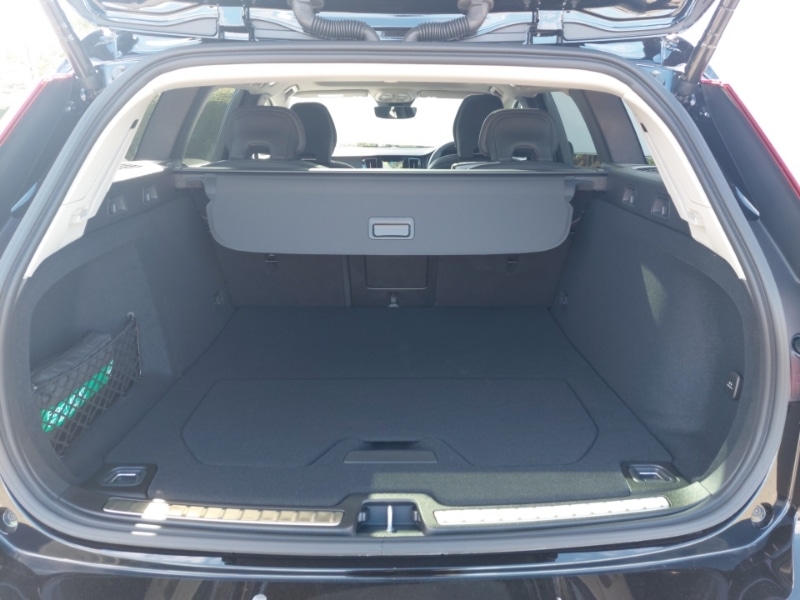 Used Volvo V60 2025 for sale - 77987171: Photo 8