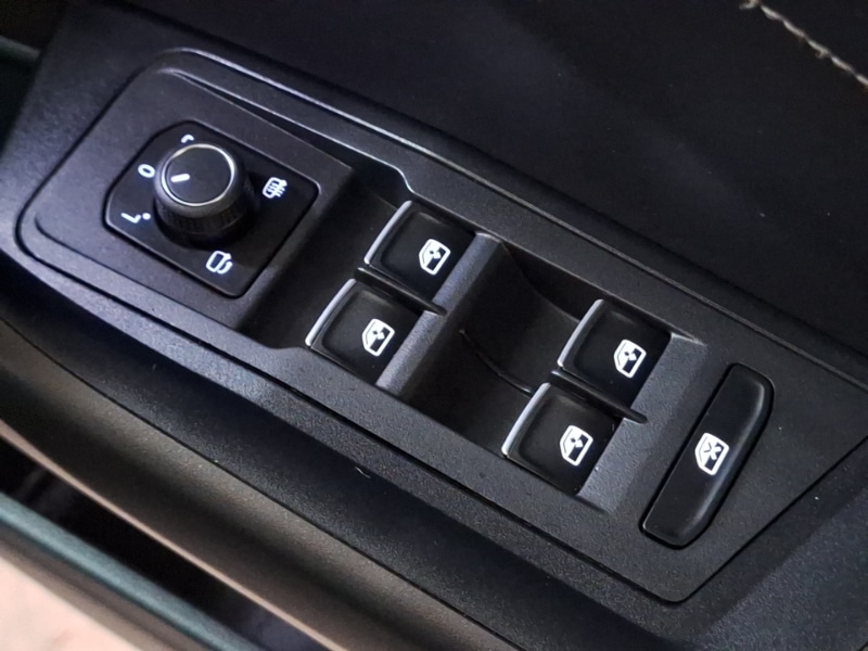 Used Volkswagen T-Roc 2023 for sale - 78066372: Photo 12