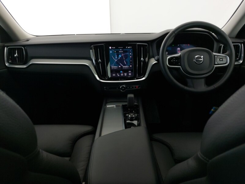 Used Volvo V60 2025 for sale - 77955648: Photo 2
