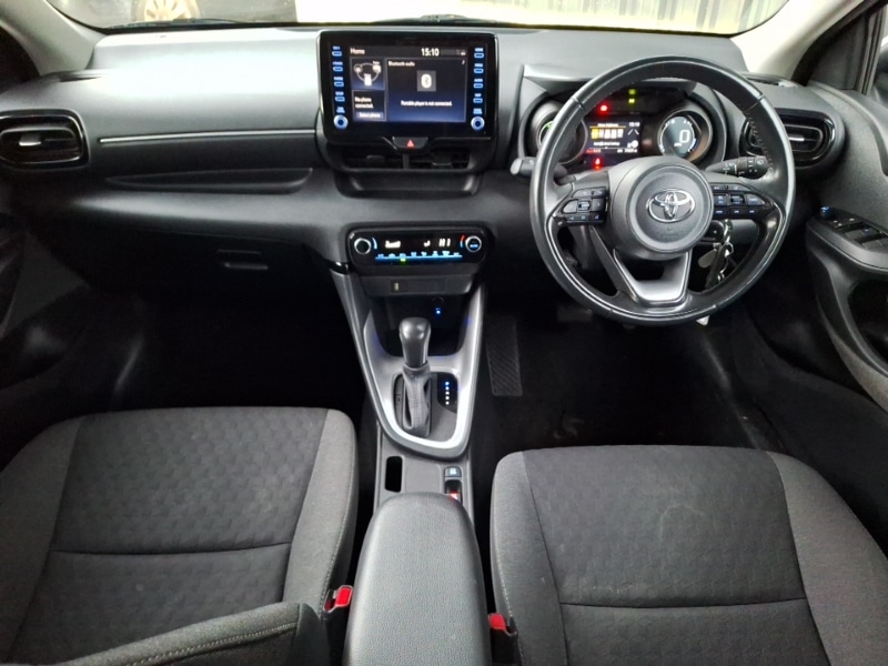 Used Toyota Yaris 2021 for sale - 76838348: Photo 2