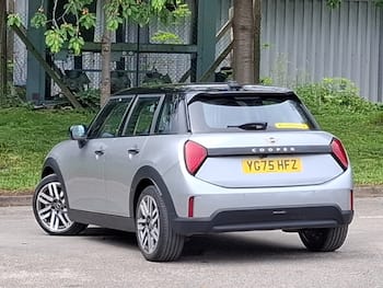 Used MINI Cooper 2025 for sale - 79704420: Photo