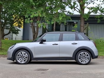 Used MINI Cooper 2025 for sale - 79704420: Photo