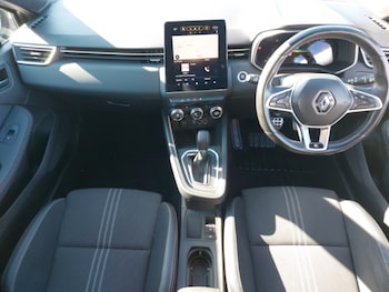 Used Renault Clio 2023 for sale - 78610452: Photo