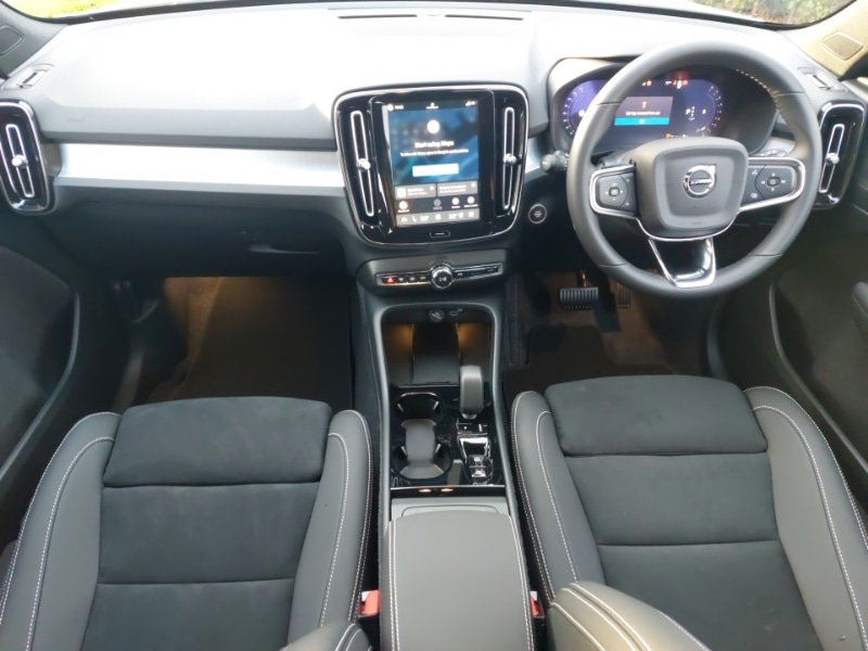 Used Volvo XC40 2025 for sale - 77630630: Photo 2