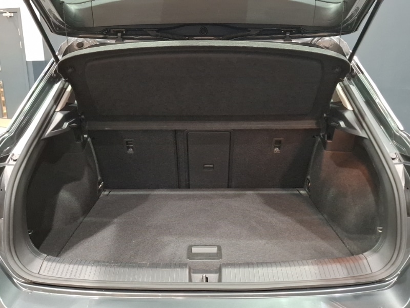 Used Volkswagen T-Roc 2022 for sale - 77645631: Photo 8