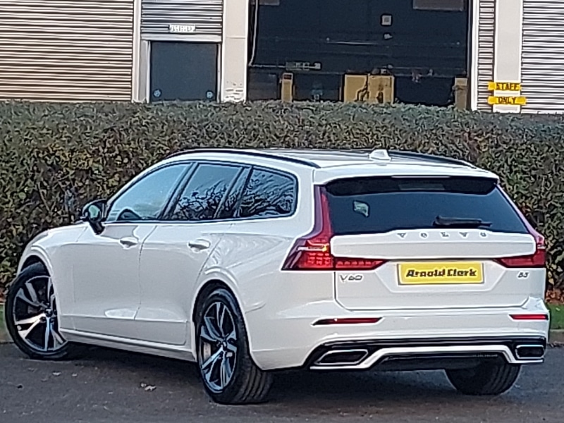 Used Volvo V60 2021 for sale - 76589592: Photo 3