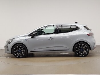 Used Renault Clio 2023 for sale - 76631020: Photo