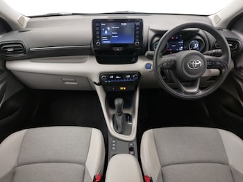 Used Toyota Yaris 2022 for sale - 75684037: Photo