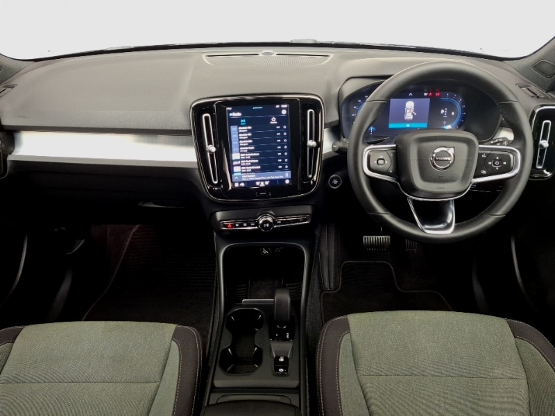 Used Volvo XC40 2022 for sale - 77847905: Photo 2