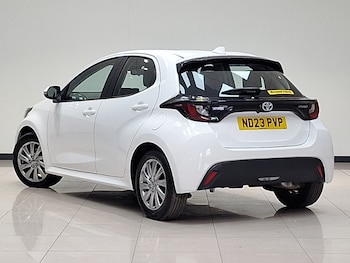 Used Toyota Yaris 2023 for sale - 78811879: Photo