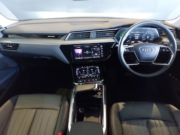 Used Audi Q8 2023 for sale - 79086452: Photo