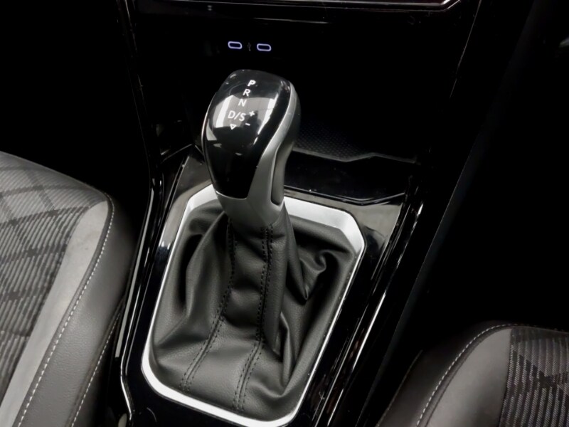 Used Volkswagen T-Roc 2022 for sale - 76682911: Photo 12