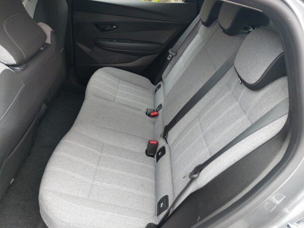 Used Renault Megane E Tech 2022 for sale - 76220850: Photo 6