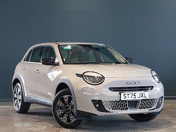 Used Fiat 600 2025 for sale - 76614422: Photo