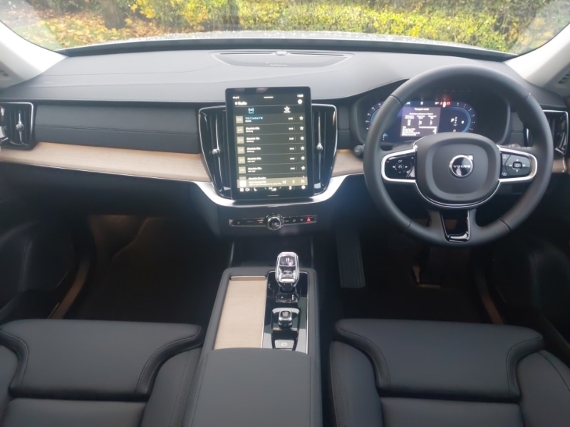 Used Volvo XC90 2025 for sale - 76795951: Photo 2