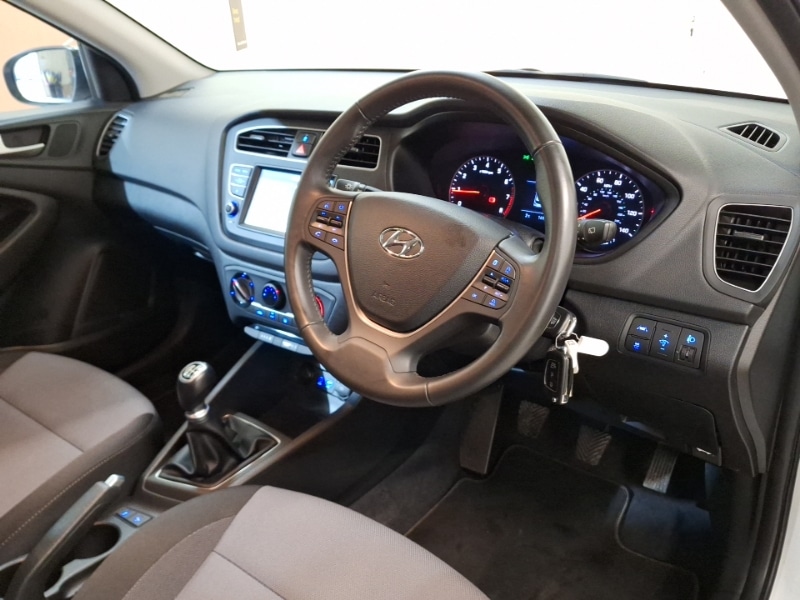 Used Hyundai i20 2020 for sale - 76721133: Photo 11
