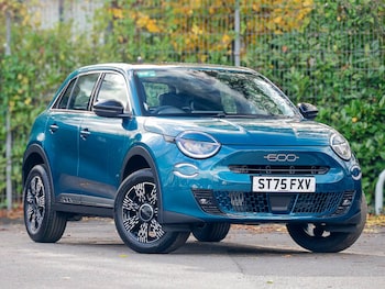 Used Fiat 600 2025 for sale - 76915715: Photo