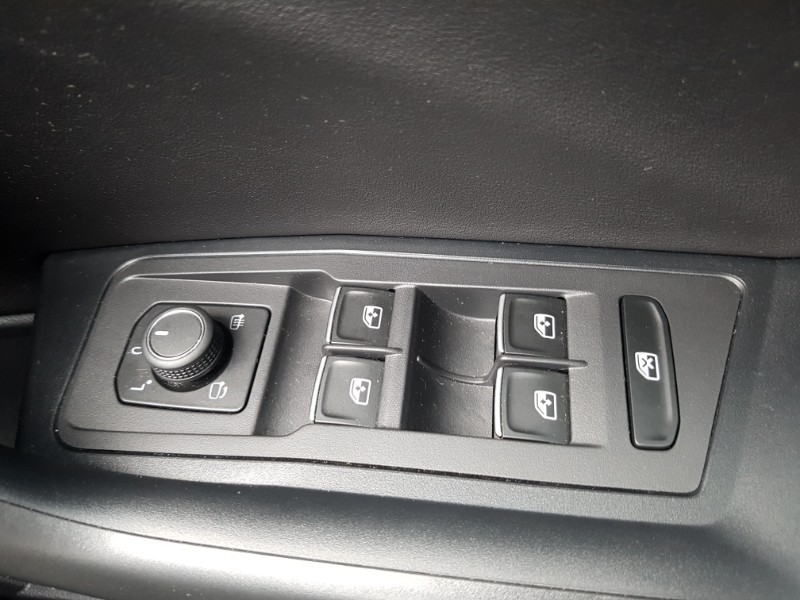 Used Volkswagen T-Roc 2023 for sale - 77885806: Photo 12