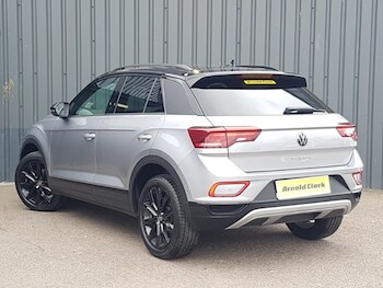 Used Volkswagen T-Roc 2023 for sale - 77885806: Photo