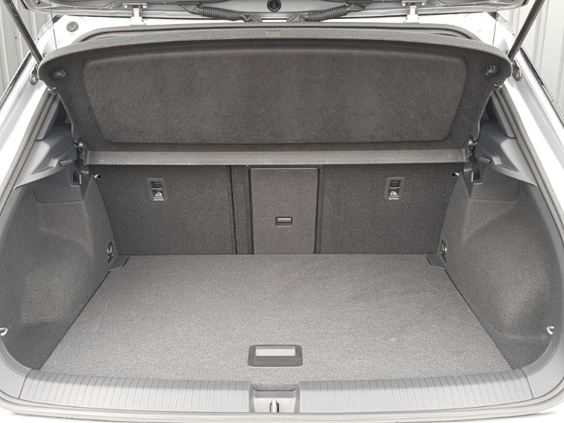 Used Volkswagen T-Roc 2023 for sale - 77885806: Photo 8