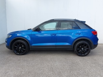 Used Volkswagen T-Roc 2021 for sale - 78313027: Photo