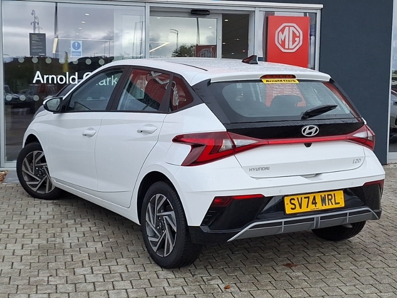 Used Hyundai i20 2024 for sale - 76668845: Photo 3