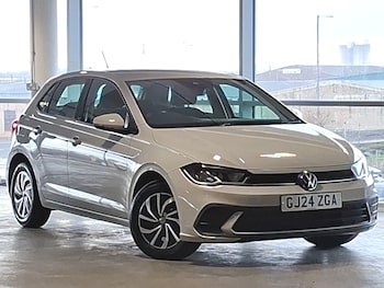 Used Volkswagen Polo 2024 for sale - 78476409: Photo