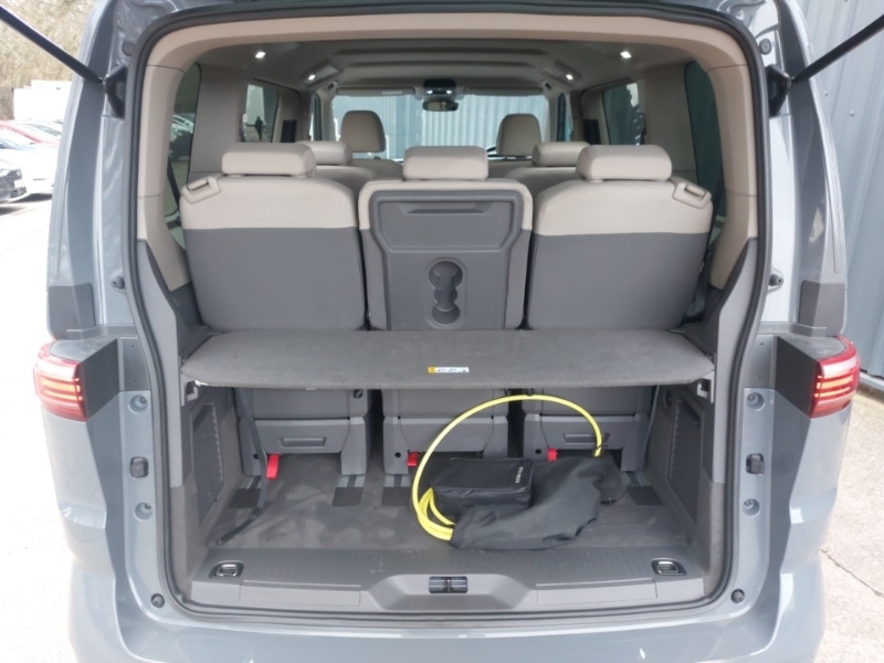 Used Volkswagen Multivan 2023 for sale - 77875432: Photo 8