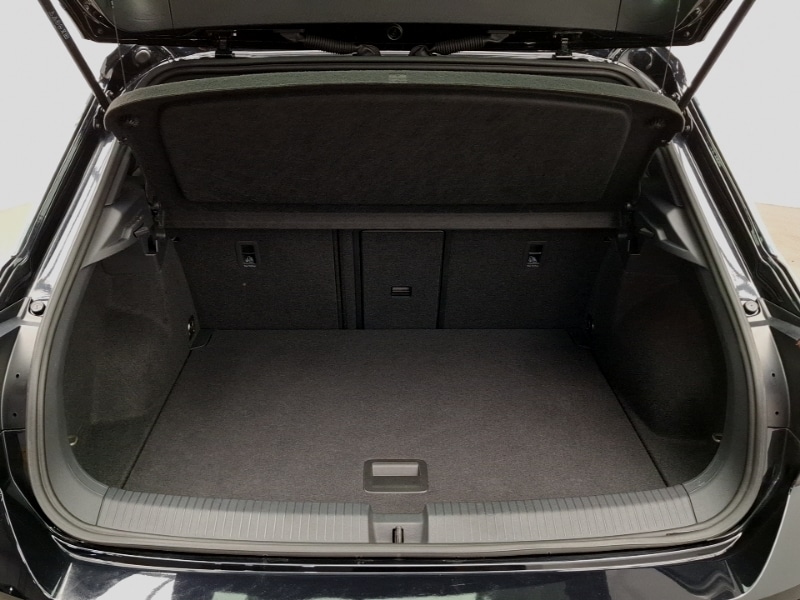 Used Volkswagen T-Roc 2023 for sale - 77070713: Photo 8