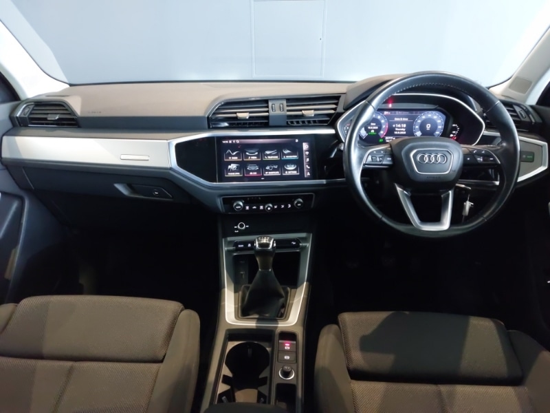 Used Audi Q3 2020 for sale - 76567576: Photo 2