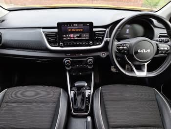 Used Kia Stonic 2024 for sale - 79685779: Photo