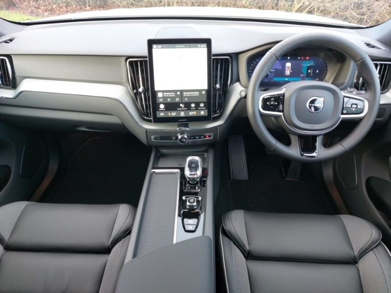 Used Volvo XC60 2025 for sale - 77209736: Photo 2