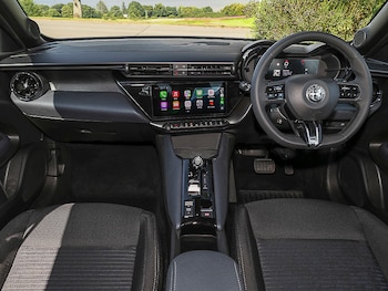 Used Alfa Romeo Junior 2025 for sale - 76704899: Photo