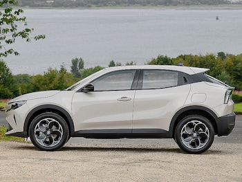 Used Alfa Romeo Junior 2025 for sale - 76704899: Photo