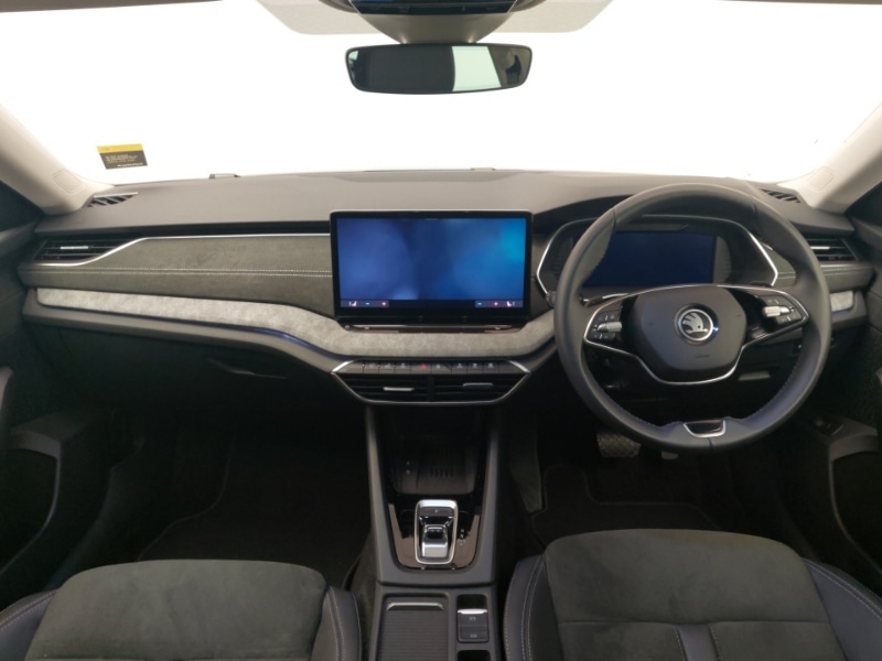 Used Skoda Octavia 2024 for sale - 76362152: Photo 2