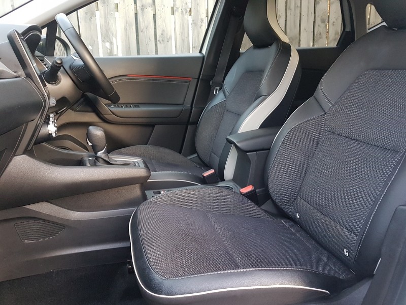 Used Renault Captur 2023 for sale - 77652640: Photo 5