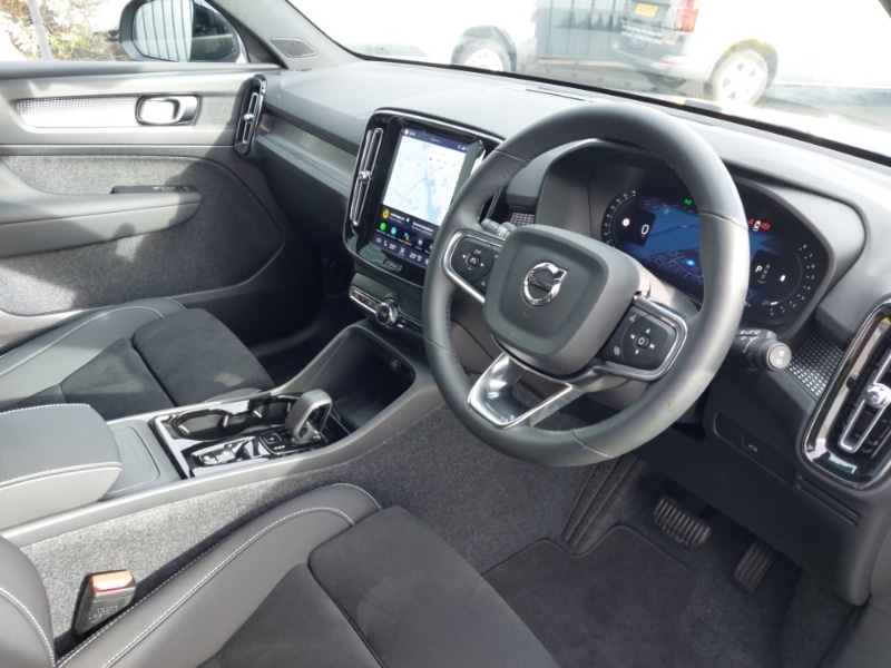 Used Volvo XC40 2025 for sale - 76465695: Photo 12