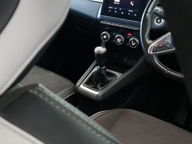 Used Renault Captur 2021 for sale - 77948561: Photo 10