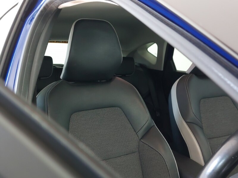 Used Renault Captur 2021 for sale - 77948561: Photo 12