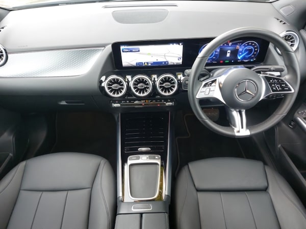 Used Mercedes-Benz EQA 2024 for sale - 76176719: Photo 2