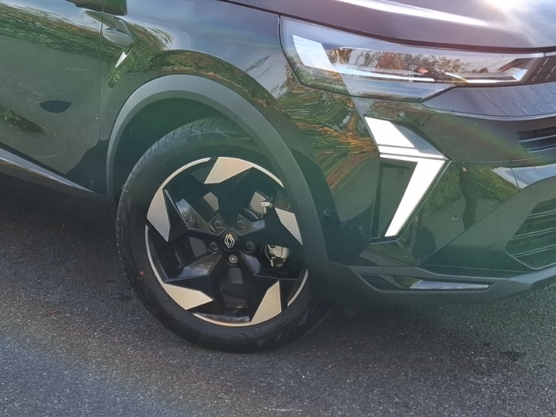 Used Renault Captur 2024 for sale - 76682786: Photo 9