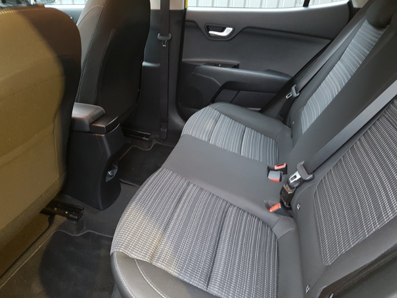 Used Kia Stonic 2023 for sale - 77563320: Photo 6