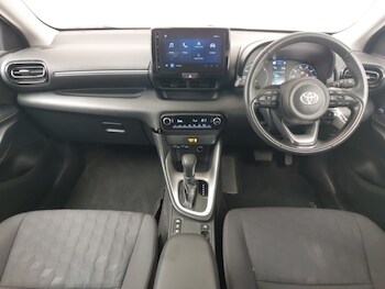 Used Toyota Yaris 2024 for sale - 77443256: Photo