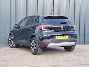 Used Renault Captur 2022 for sale - 77732136: Photo