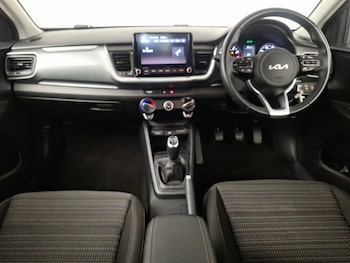 Used Kia Stonic 2023 for sale - 78808875: Photo