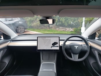 Used Tesla Model 3 2021 for sale - 76246398: Photo 2