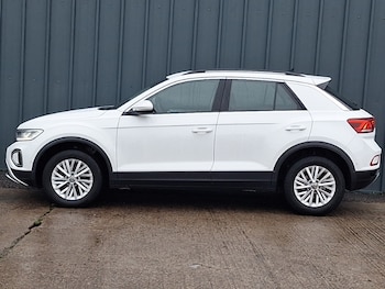 Used Volkswagen T-Roc 2022 for sale - 77024975: Photo